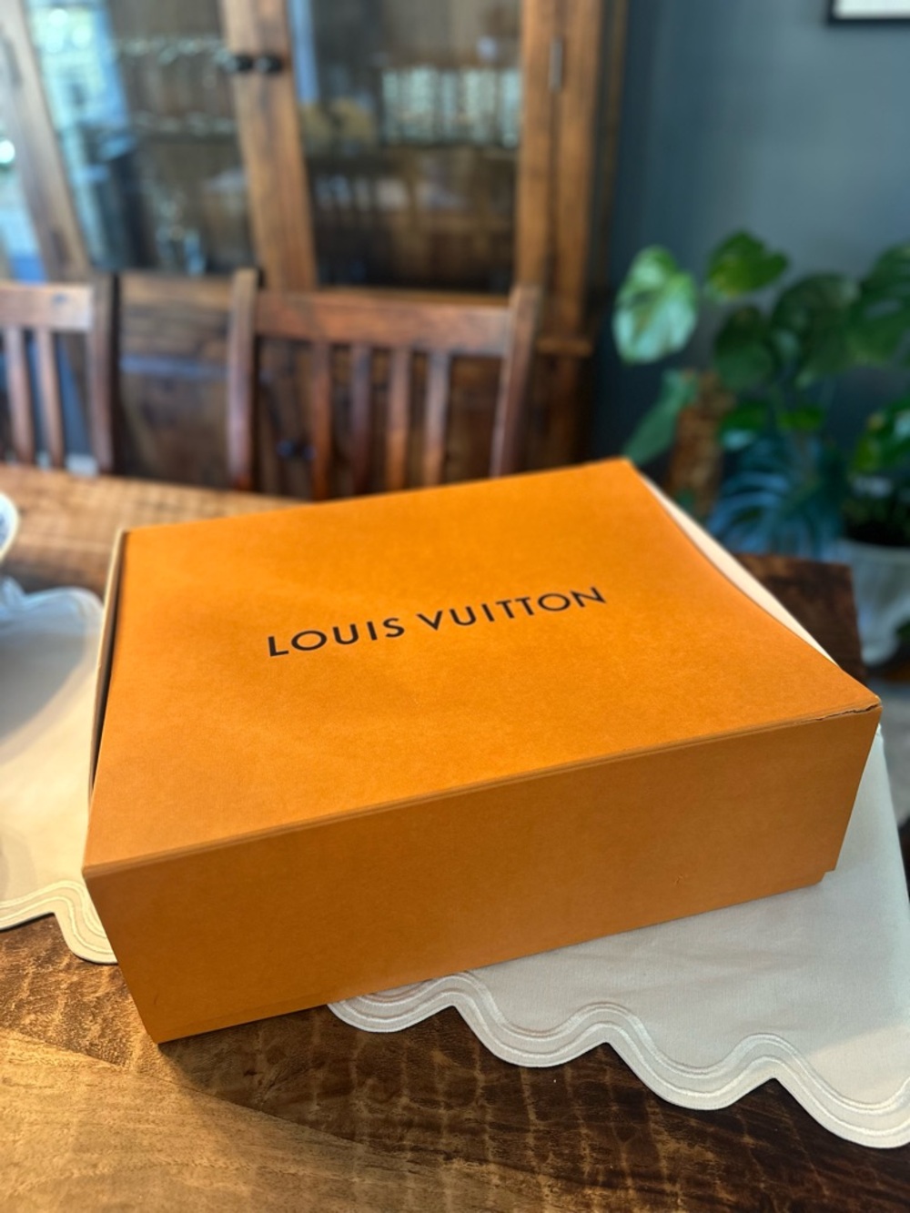 Louis Vuitton Brown Monogram Canvas Shoulder Bag with Fuchsia Interior - Picture 15 of 17